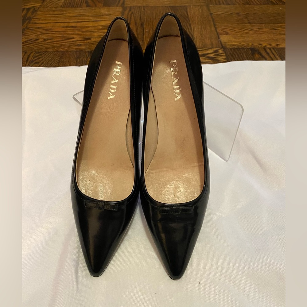 PRADA heels short with bow. Excellent Condition